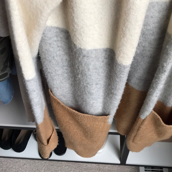 Hooded Colorblock Cardigan - Picture 2 of 5